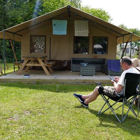 Safaritent Sarek, Wolvenspoor 10 Vledder エクステリア 写真