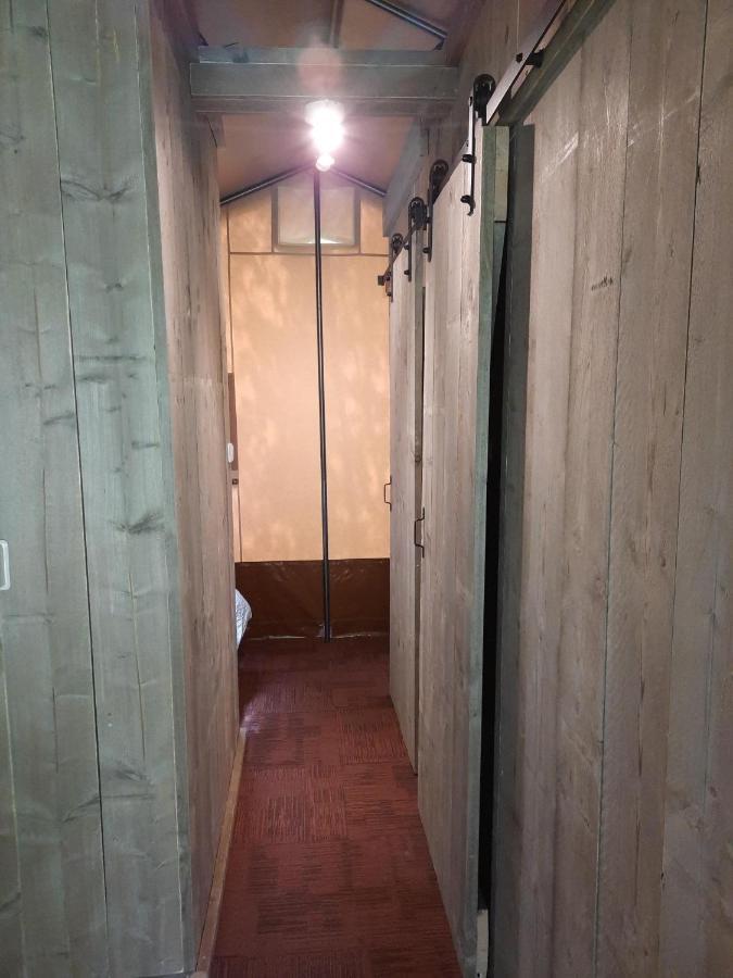 Safaritent Sarek, Wolvenspoor 10 Vledder エクステリア 写真